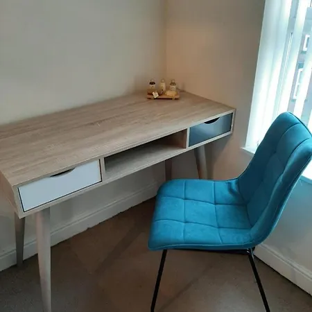 Holiday home Close To City Centre & Arena - Short Or Long Stay, Business Or Leisure *