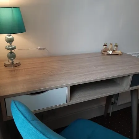 Holiday home Close To City Centre & Arena - Short Or Long Stay, Business Or Leisure *